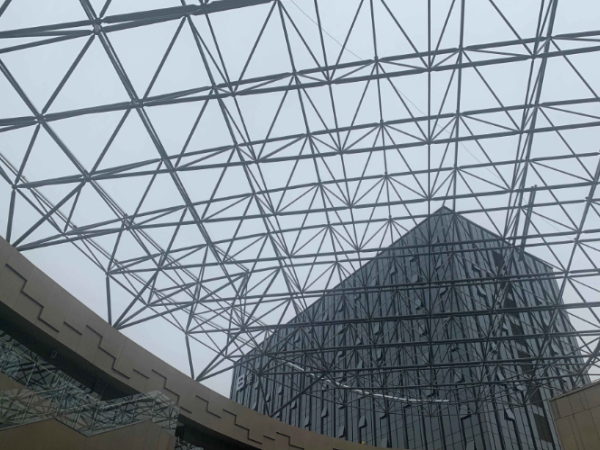 景洪管桁架加工材料选用有何讲究？