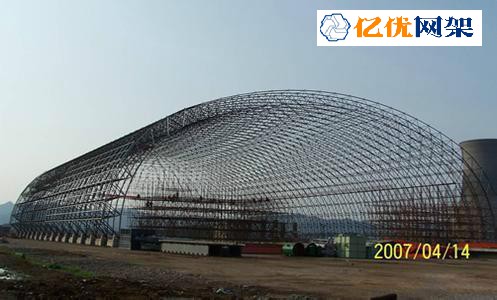 景洪料棚网架