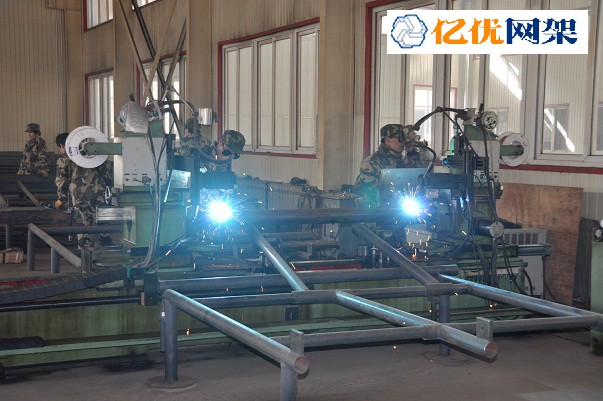 景洪螺栓球网架加工车间